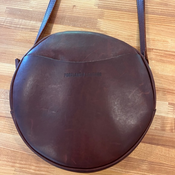 Portland Leather Large Circle Crossbody - Picture 1 of 5